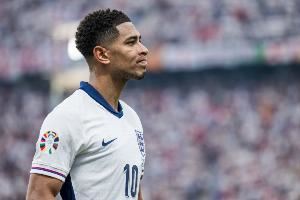 前国脚:贝林踢得像肩负压力,罗杰斯的崛起与融入是其位置的变量